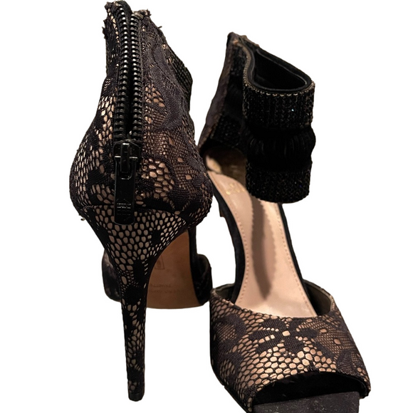 Vince Camuto Heels with Crystal and Lace Ankle Strap- Peep Toe Women’s size 7.5 - Picture 3 of 10